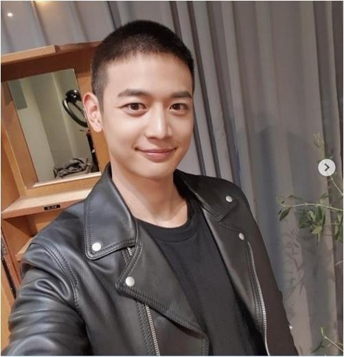 This picture is captured from SHINEE Minho's Instagram. (Yonhap)