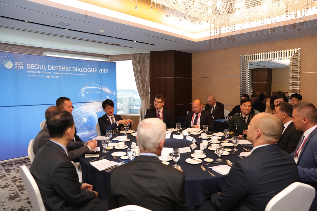 South Korean Vice Defense Minister Park Jae-min meets with his counterparts from Hungary, the Czech Republic, Slovakia and Poland on the sidelines of the eighth Seoul Defense Dialogue in Seoul on Sept. 6, 2019, in this photo provided by the defense ministry. (PHOTO NOT FOR SALE) (Yonhap)