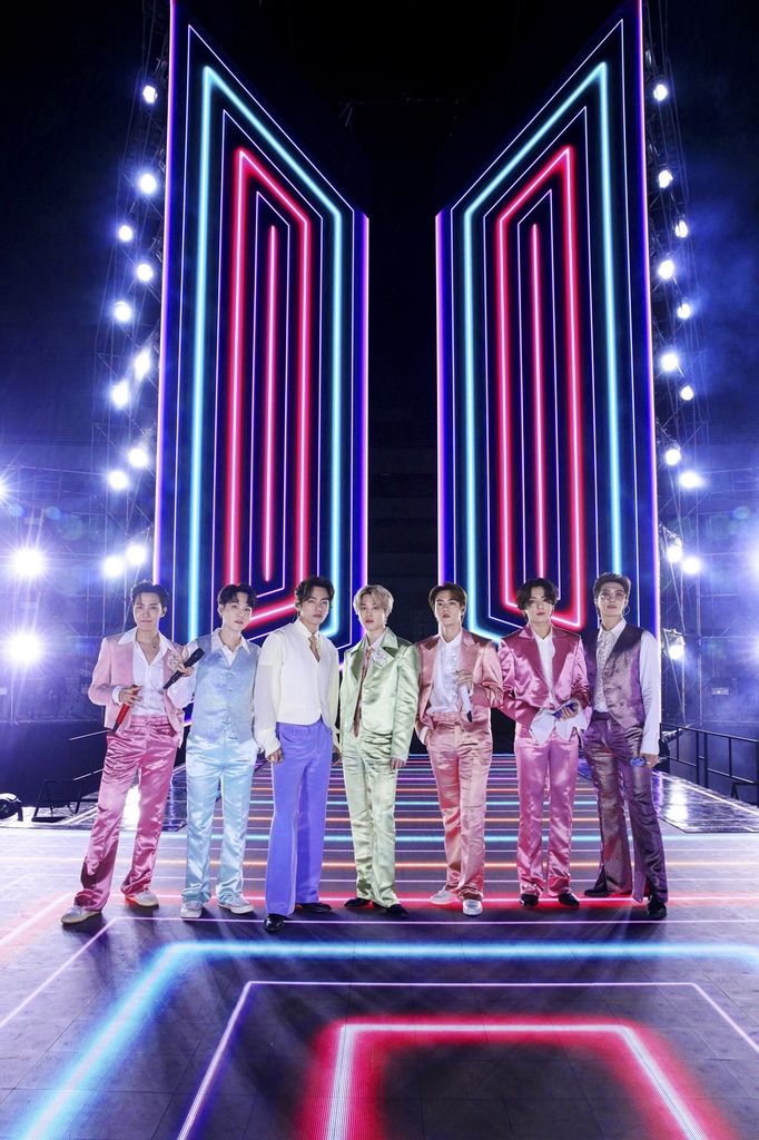This photo, provided by Big Hit Entertainment, shows BTS onstage during the 2020 American Music Awards held in Los Angeles on Sunday (U.S. time). BTS joined from Seoul. (PHOTO NOT FOR SALE) (Yonhap)