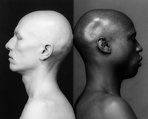 This image, provided by Kukje Gallery, shows Robert Mapplethorpe's work "Ken Moody and Robert Sherman" (1984). (PHOTO NOT FOR SALE) (Yonhap)