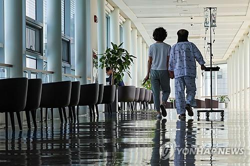 Medical school admission quotas expected to rise by 1,550 next year