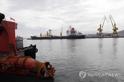 작년 북한 대외무역 73억 달러…역대 최대 - 2