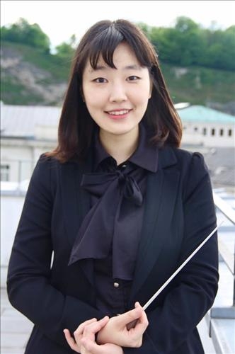 여성 지휘자 김유원, 佛 브장송 콩쿠르 결선 진출 - 2