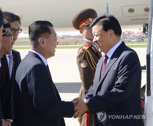 방북 류윈산 중국 상무위원, 최룡해 비서와 회담 - 3