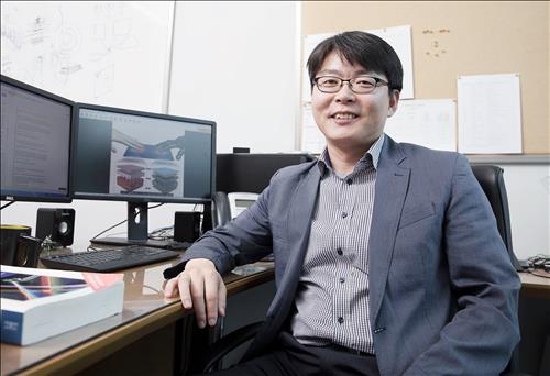 울산과기원, 손 피부 꼭 닮은 '인공전자피부' 개발 - 3