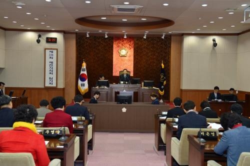 "지방대 수도권 이전은 위헌" 주장 제천시 헌법소원 각하 - 2