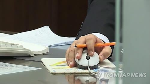<빅데이터 돋보기> "마우스에 불날라"…피 터지는 예매전쟁 '광클' - 2