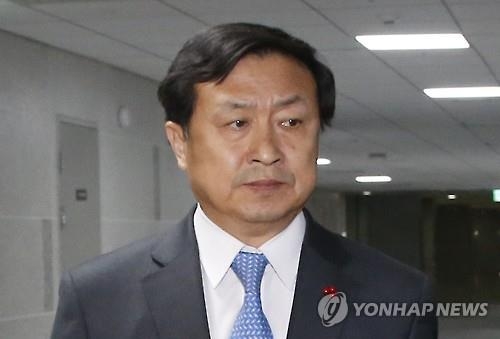 '로스쿨 아들 구제의혹' 신기남 더민주 탈당…총선 출마 - 2
