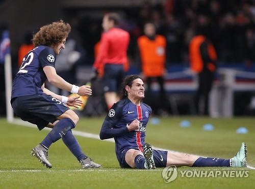 '즐라탄-카바니 연속골' PSG, 첼시 꺾고 '8강 청신호' - 2