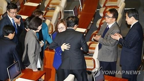 '필리버스터' 4명 발언 27시간…은수미 618분 최장기록(종합2보) - 2