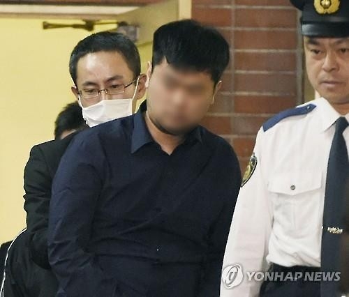 '야스쿠니 폭발음' 한국인 남성에 화약불법반입 혐의 추가 적용 - 2