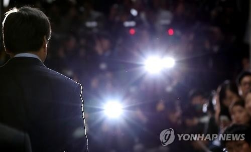 '우군 잃고 외통수 몰린' 유승민, 사즉생 결단 내리나 - 4
