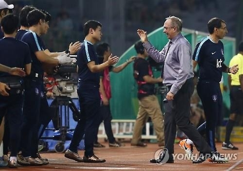 <월드컵축구> 그가 손대면 터진다…'슈틸리케 용병술' 또 적중 - 2