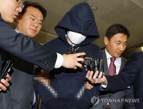 '성적조작' 공시생, 문제지 훔치려 교직원 사칭까지 - 2