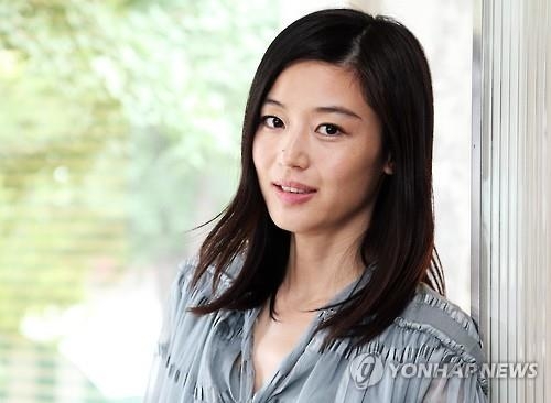 "송중기 얼마면 돼?"…면세점들 한류스타 섭외 혈투 - 5