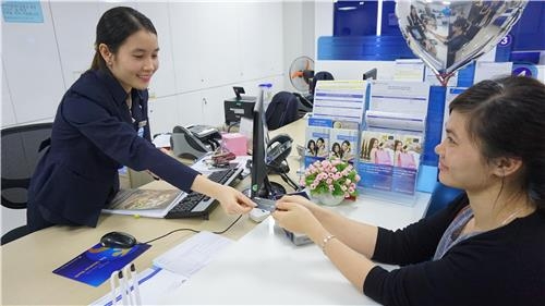 베트남 신용카드시장 개척하는 신한은행 - 3