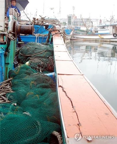 외국 대형유조선, 여수서 어선 들이받고 뺑소니…어선선장 숨져(종합2보) - 3