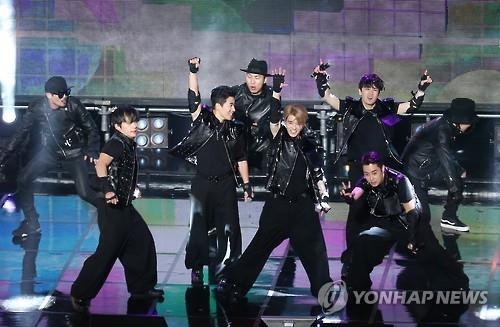 젝스키스, YG와 전속계약…16년만에 본격 활동 - 2