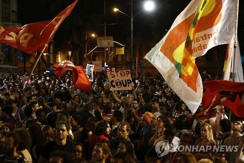 브라질 이어 베네수엘라도 '흔들'…요동치는 중남미 좌파블록 - 4