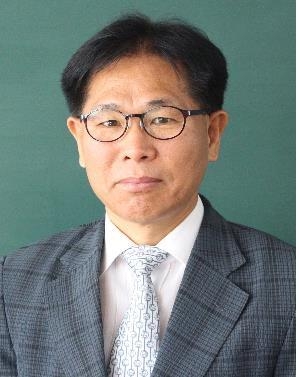 장애학생 위해 보조기기 만드는 '맥가이버 선생님' - 2