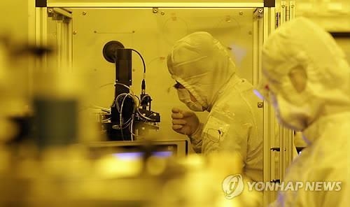 "실험중 손가락 잘렸는데 산재 안된데요"…학생연구생의 눈물 - 2