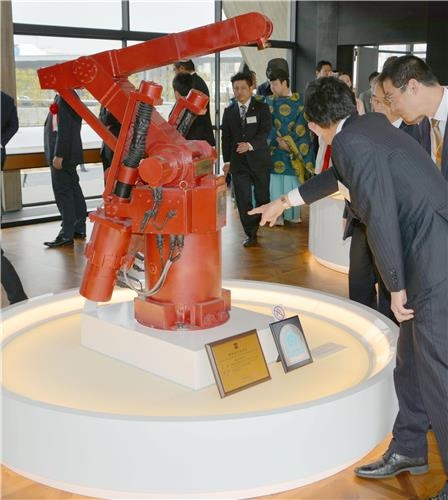 동남아도 공장자동화 바람…인건비 뛰자 산업용 로봇 속속 도입 - 2