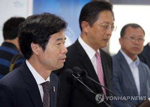 전교조 전임자 직권면직에 전북교육감 지지기반 흔들 - 4