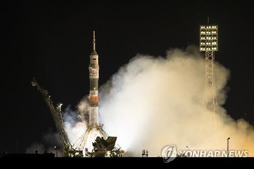러 "미국 우주인 우주정거장 운송 사업 2018년 종료" - 2
