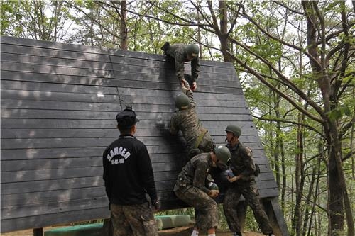 <배구소식> 대한항공, 맹호부대서 극기 훈련 - 2
