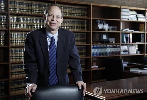 '성폭행' 운동선수에 징역 25년 vs 6개월…美법원 판이한 판결 - 4