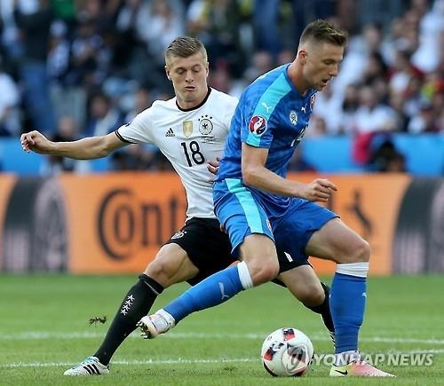 -유로2016- 독일, 슬로바키아 3-0…벨기에, 헝가리 4-0 완승 - 2