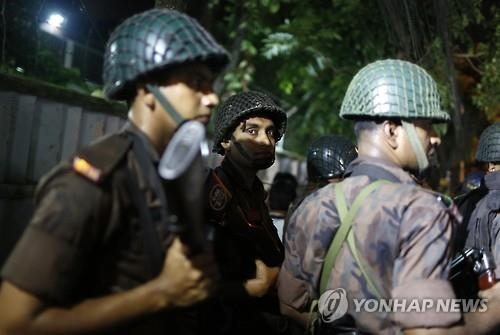 방글라데시 수도서 인질극…교전 경찰 2명 사망(종합) - 3