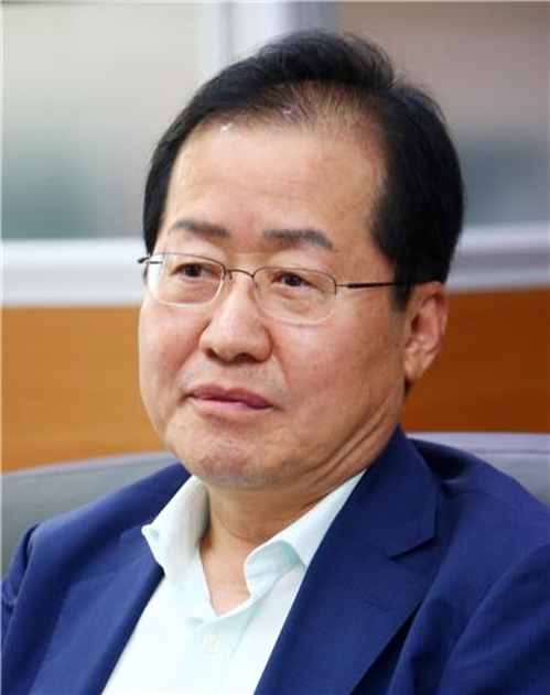 홍준표 '인천상륙작전' 극찬…문예계 좌파코드 비판 - 2