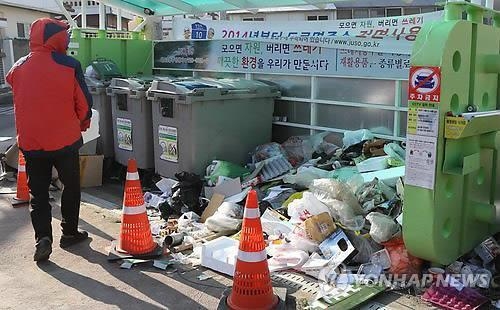 관광객 몰리는 제주 "쓰레기 대란 막아라" 비상 - 3