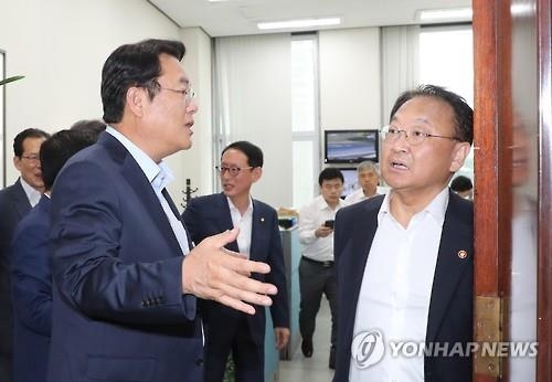 새누리 "野 추경합의 일방적 파기…피해는 고스란히 국민 몫" - 2