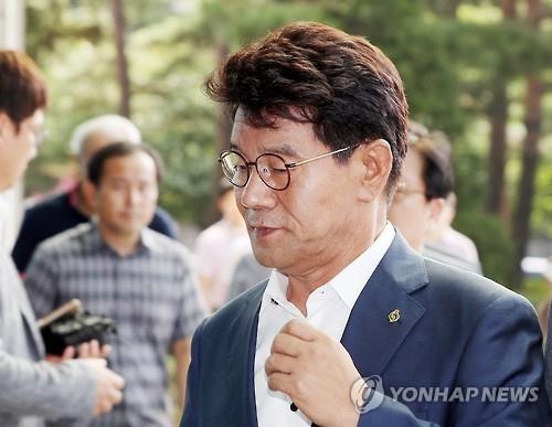 '비리 혐의' 인천교육감 14시간 조사…구속영장 검토(종합2보) - 2