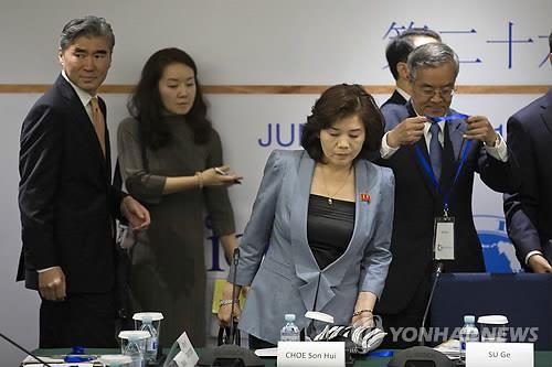 "北 '핵무기 인정·추가개발 포기' 조건 대화재개 언급" - 3
