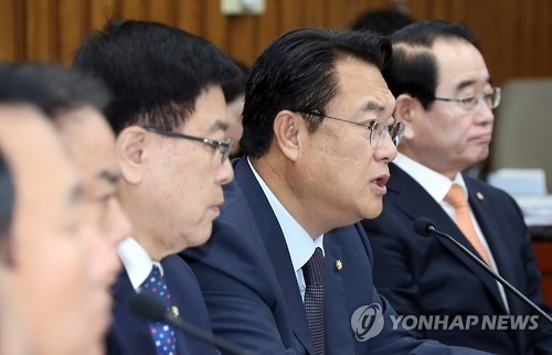 정진석 "박원순 살수차 물공급 중단, 현행법 위반 소지" - 1