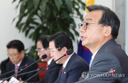 이정현 "軍통수권ㆍ계엄권까지 내놓으라니…文, 위헌적 발상" - 1