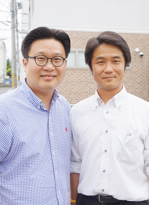 서경덕 교수와 우토로 한글학교를 운영하는김수환 대표