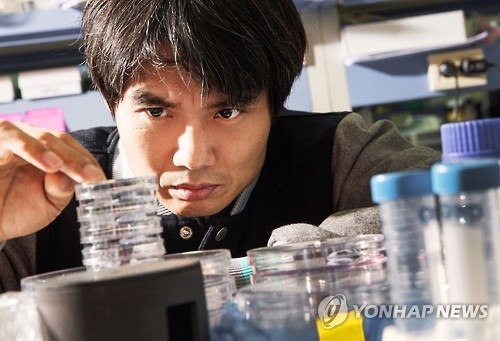 고대 동아시아인 게놈 분석한 박종화 UNIST 교수