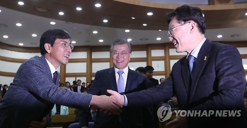 역동성 높아진 민주 경선…공개토론 두고 주자간 '신경전' - 1