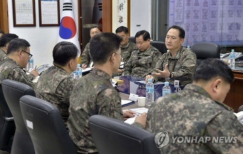 엄현성 해군참모총장 동해 군사대비태세 점검