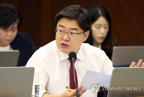 與, 전인범 부인 구속에 "문재인 인재영입은 실패 연속" - 1