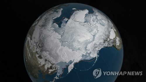 작년 3월 미국항공우주국(NASA)이 촬영한 역대 최저로 줄어든 북극얼음 면적[AP=연
