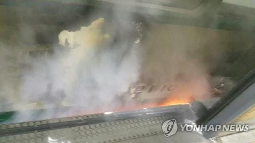 지난달 잠실새내역 사고 당시 사진 (연합뉴스 자료 사진)