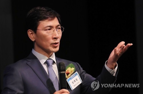 안희정 '집토끼 잡기' 딜레마…黨心 겨냥한 '정책 구체화' 주목 - 1