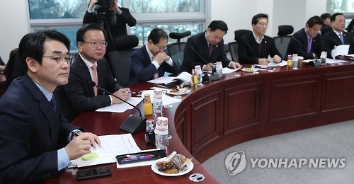 민주 개헌파 35명 "지도부·대선주자 개헌 입장 밝혀라" - 1