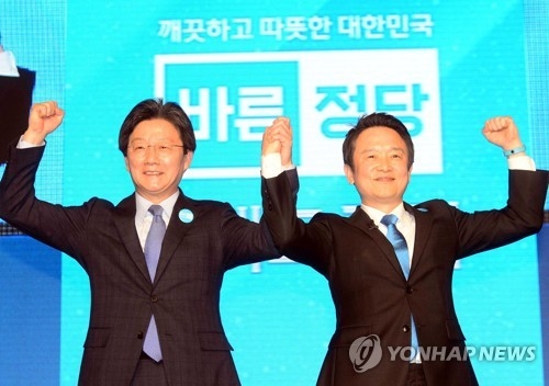 보수지지층, 한국당으로 결집하나…홍준표 이어 김진태 두각 - 2