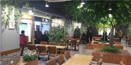 강화중앙시장에 조성된 청년 몰 전경
